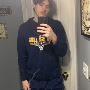 Meet your Posher, Alex